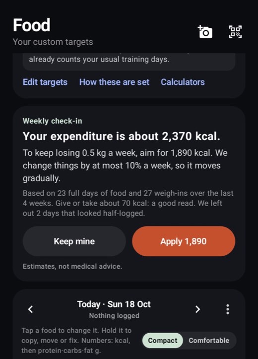 مراجعة RepLog الأسبوعية: إنفاقك نحو 2,370 kcal، استهدف 1,890 kcal لتواصل خسارة 0.5 kg أسبوعيًا، مع زرّي "أبقِ أهدافي" و"تطبيق"